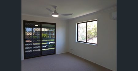 Great Family Home in Sandstone Point - Photo 5