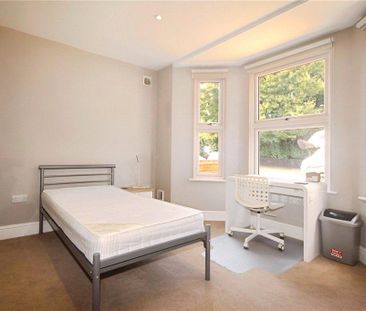 5 bedroom semi-detached house to rent - Photo 2