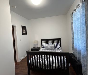 For Lease - 241 Jarvis Street, Fort Erie, Ontario - Photo 3