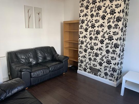 4 bedroom terraced house to rent - Photo 1