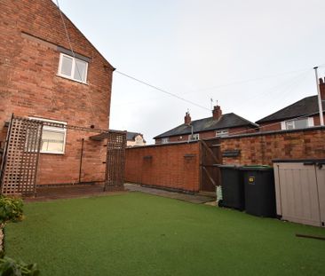 4 Bedroom End Terraced House - Photo 1