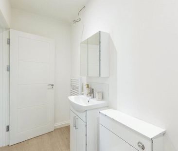 Moorland Road, Bath, BA2 - Photo 2