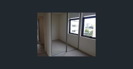 Spacious 3 Bedroom with 2 Bathroom and 2 Car Park Spaces - Photo 3