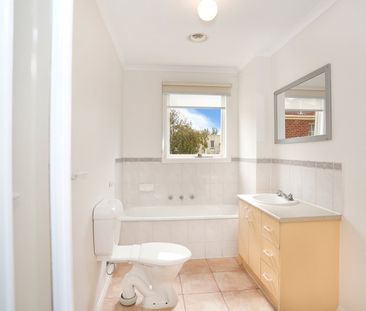 4/9-11 Willow Street, Essendon VIC 3040 - Photo 6