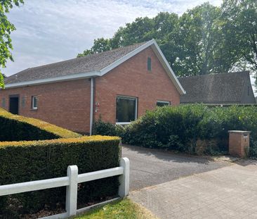 Bungalow met 3 slpks en zuid-gerichte tuin - Photo 1