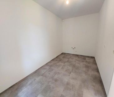 WIR RENOVIEREN FÜR SIE! Erdgeschoß- Wohnung mit Terrasse - Foto 1