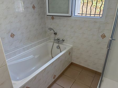 Location Maison 4 pièces 84m² - Photo 3