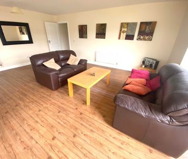 Killeen Hall, Ballyfermot, Dublin 10 - Photo 1