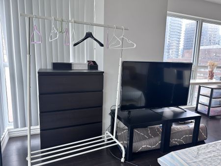 For Lease - 386 Yonge Street Unit# 1715, Toronto, Ontario - Photo 3