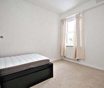 2 bedroom private hall to rent - Photo 5