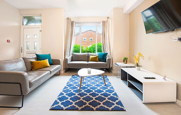 8 STANMORE PLACE Leeds - LS4 2RR - Photo 1