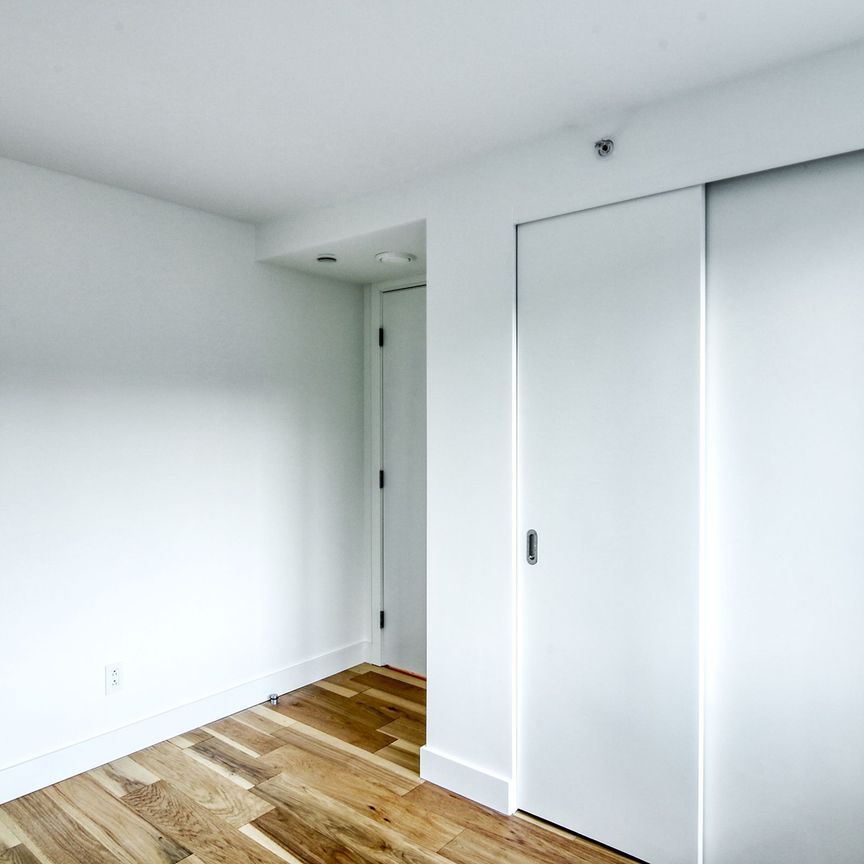 3460 Peel Street - Photo 1