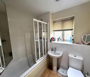 2 bedroom semi-detached house to rent - Photo 6