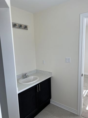 For Lease - 39 Mia Drive, Hamilton, Ontario - Photo 5