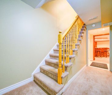 For Lease - 48 Heathcliffe Square, Brampton, Ontario - Photo 4