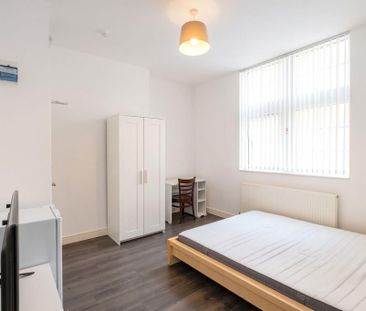 Market Street, Loughborough - Photo 5