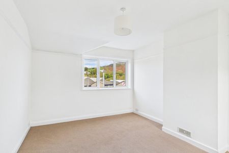 2 bedroom semi-detached house to rent - Photo 3