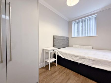 3 bedroom end of terrace house to rent - Photo 4