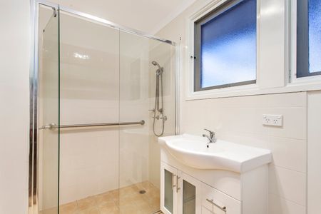 26 Jalanga Crescent, Aranda ACT 2614 - House For Rent | Domain - Photo 5