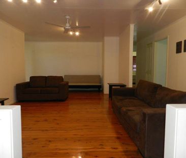 Clinton House for Rent - Close to Schools - Photo 3