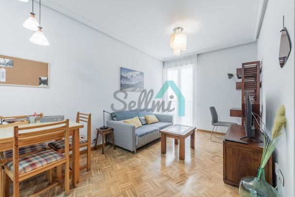 Alquiler de piso en Calleja de la Ciega - Photo 1