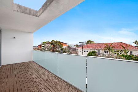 Bright Coastal Apartment Moments from Coogee Beach - Photo 2
