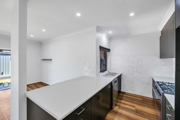 Updated family home in ideal location - Photo 1