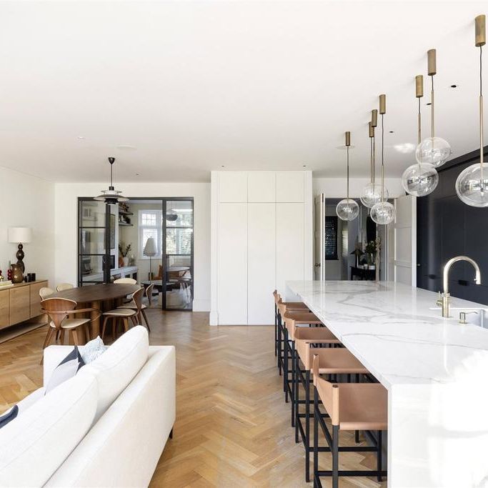 4 bedroom semi-detached house to rent - Photo 1