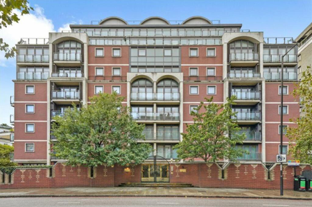 5 bedroom flat to rent - Photo 4