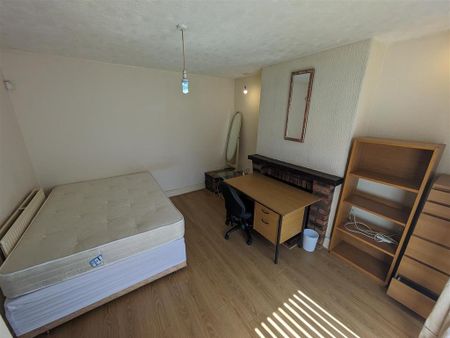 5 bedroom private hall to rent - Photo 5