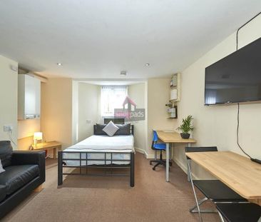 Studio to rent - Photo 1