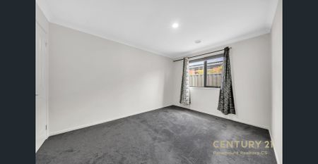 Modern Family Home with Premium Upgrades in a Prime Wyndham Vale Location - Photo 3