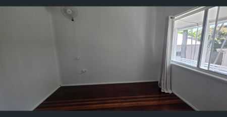 Well maintained 2 bedroom unit - Photo 4