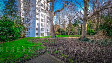 Penthouse Studio with Stunning City Views Avenue Road, N6 5DS - Photo 2