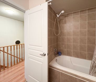 For Lease - 67 Sequin Drive, Richmond Hill, Ontario - Photo 3