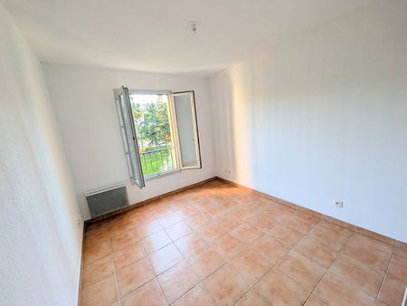 AIX EN PROVENCE APPARTEMENT T3 TERRASSE ET GARAGE, - Photo 3