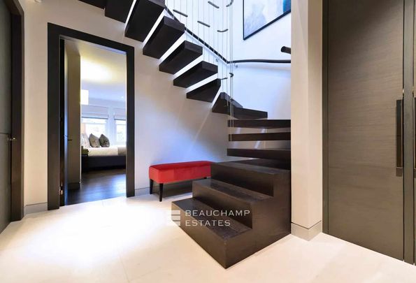 An interior designed apartment with lift access in Mayfair - Photo 1