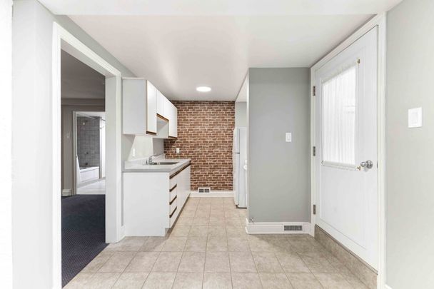 For Lease - 1320 St Jean Street Unit# B, Orleans - Convent Glen and Area, Ontario - Photo 1