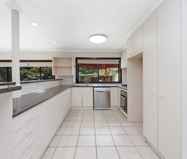 Large Family Home - Photo 4