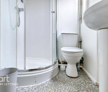 4 bedroom semi-detached house to rent - Photo 6