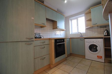 2 bedroom apartment to rent - Photo 5