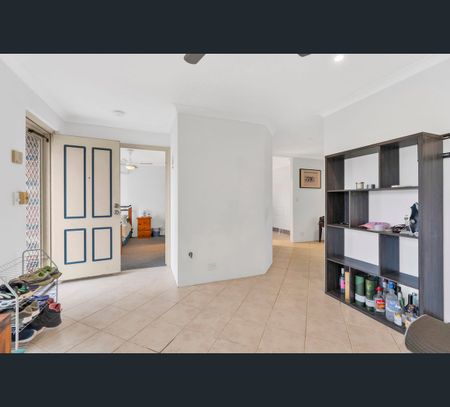 7 Carita Court, Maddington, WA 6109 - Photo 3