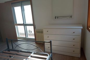 Bom apartamento T2 remodelado, parcialmente mobilado, em Aveiro!