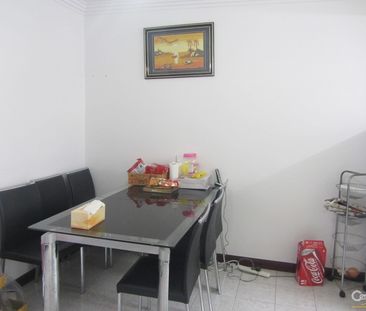 Renovated Townhouse - Photo 4