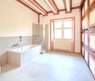 Modern restauriertes Pfarrhaus - Wohnen und Arbeiten auf 300 m2 Fläche - Foto 2