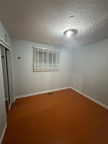 For Lease - 7260 Collett Road, Mississauga, Ontario - Photo 3