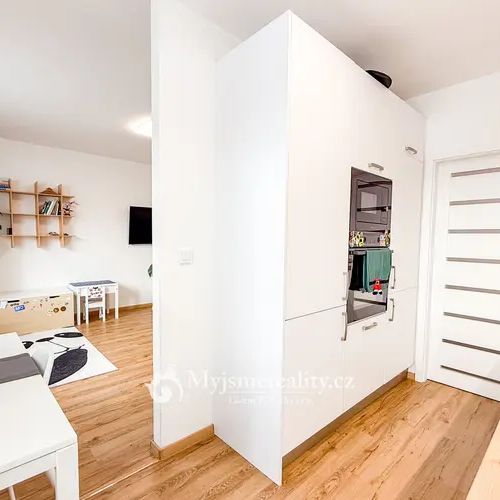Pronájem bytu 2+1, parkovací stání, 55 m - Fotografie 1