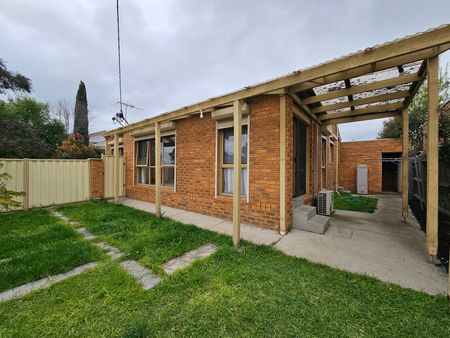 1/66 Cornwall Road, Pascoe Vale VIC 3044 - Photo 5