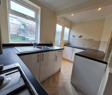 2 bedroom terraced house to rent - Photo 2