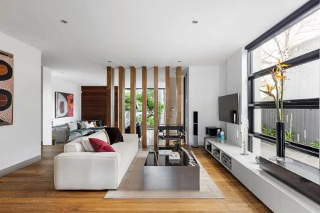 Architectural Luxury in the Heart of Brighton - Photo 3